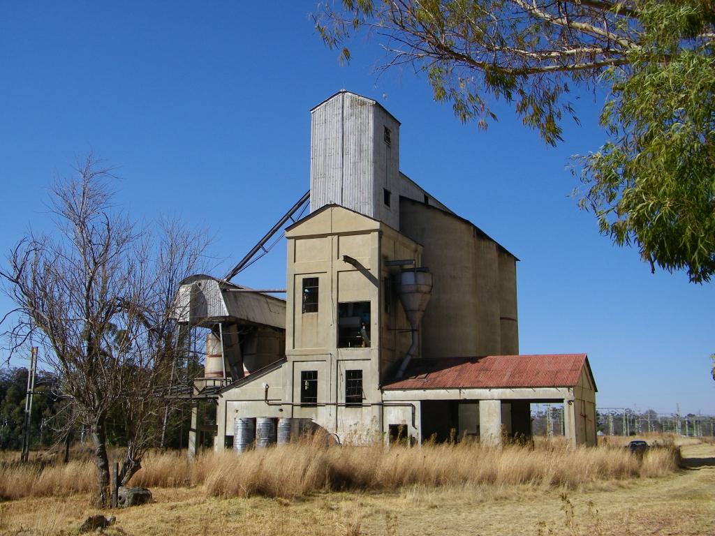 Val grain silo